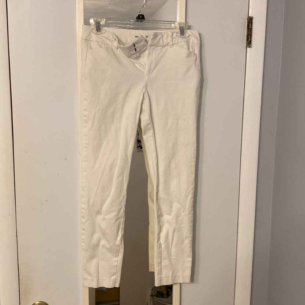 Old Navy White Cropped Pixie Pants; Size 2